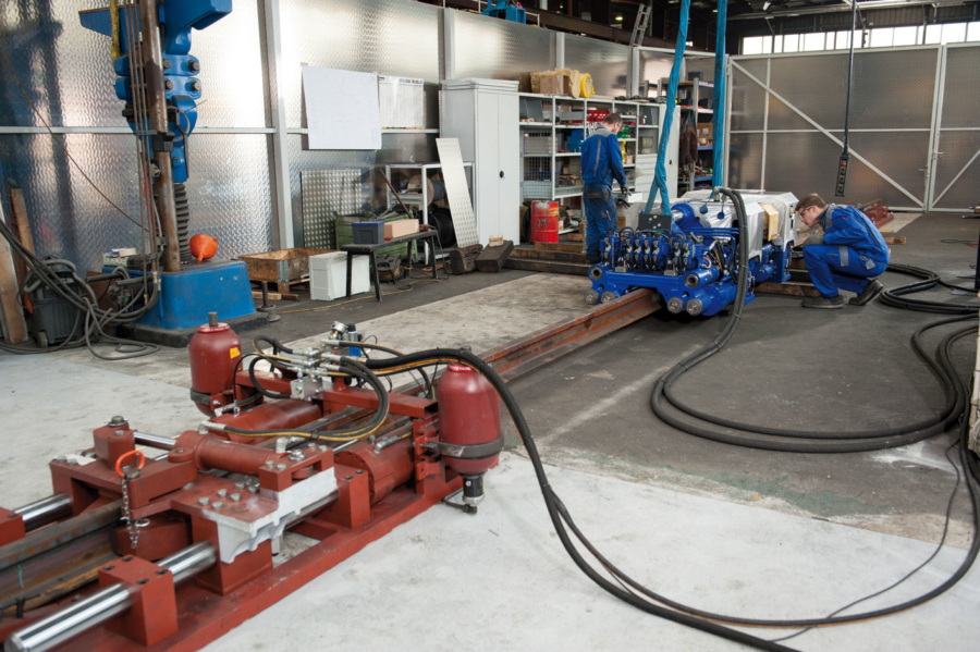 The test rig for performing closure welding simulates a realistic force ratio in the works