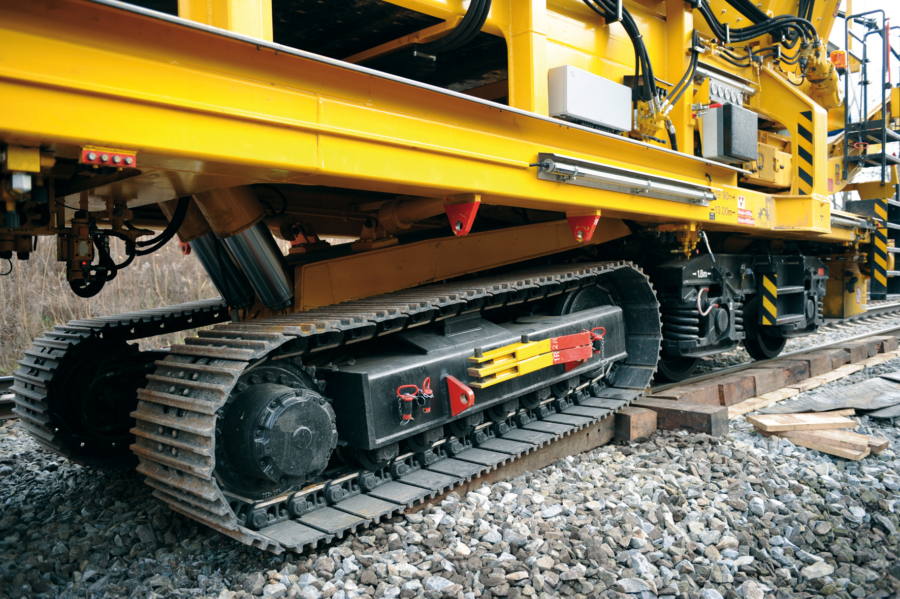 Change from rail chassis to crawler chassis