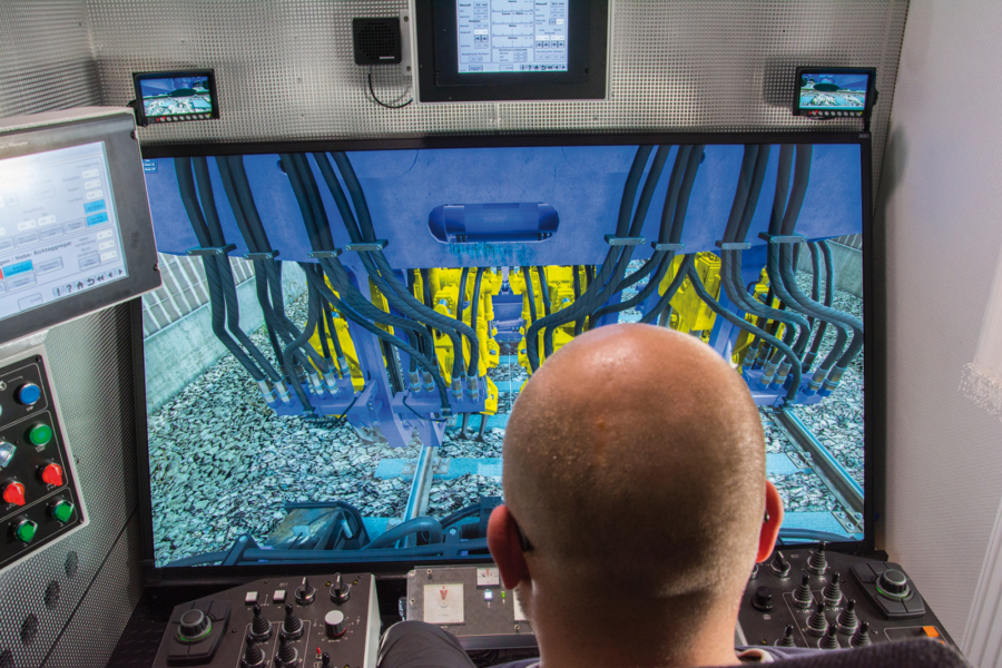 Today, simulators are used to safely train the cost-efficient operation of a tamping machine